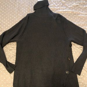 BNWT Zara women’s side button turtleneck S